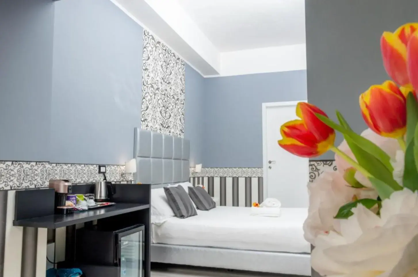 Camera Deluxe con letto matrimoniale e angolo caffè al The Cicer One